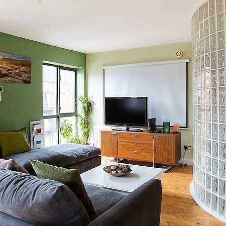 Spacious Belfast City Centre Duplex Apartment المظهر الخارجي الصورة