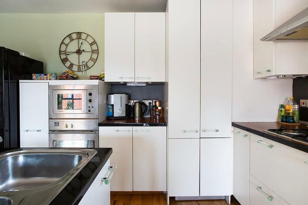 Spacious Belfast City Centre Duplex Apartment المظهر الخارجي الصورة